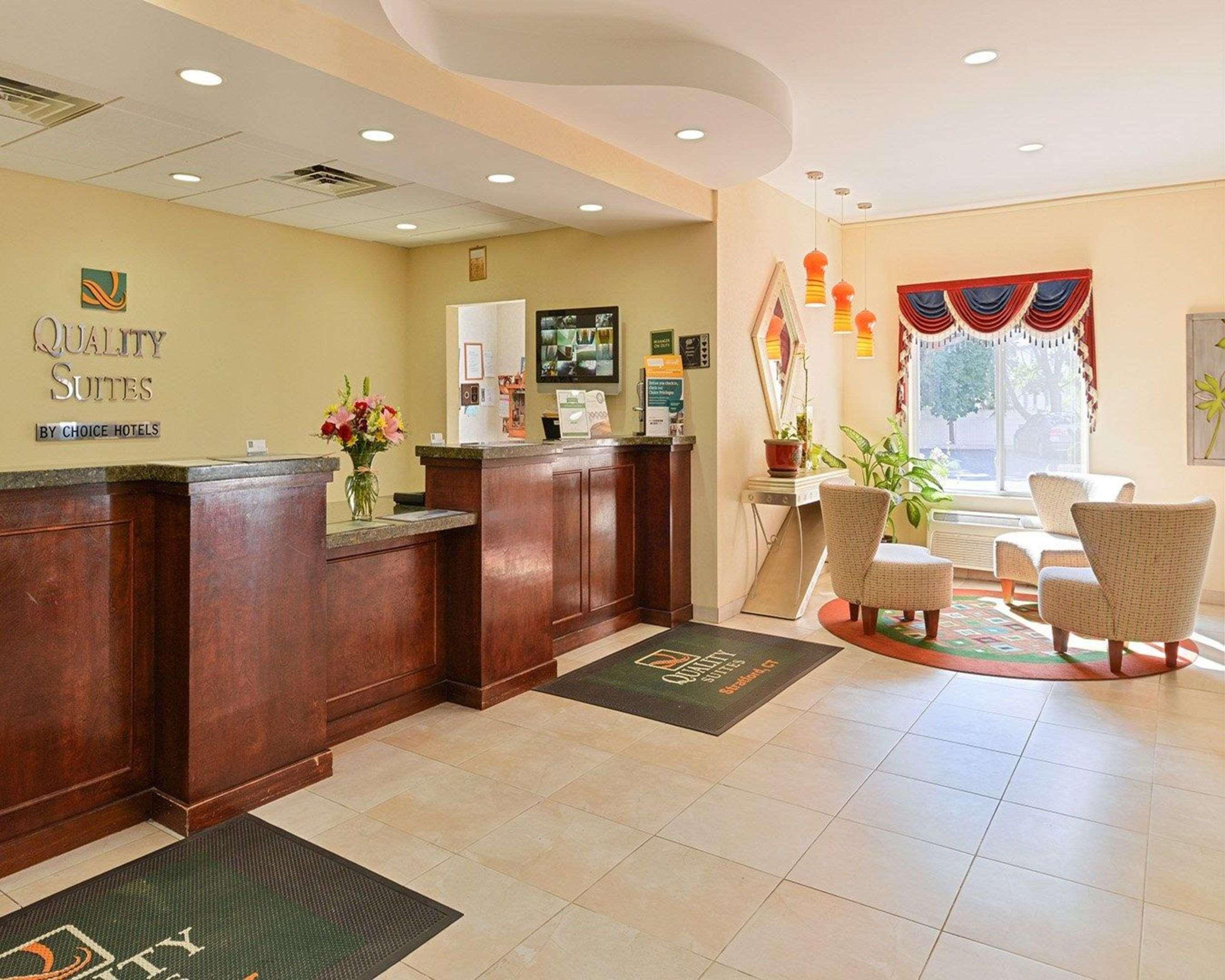 Quality Suites Stratford Eksteriør bilde